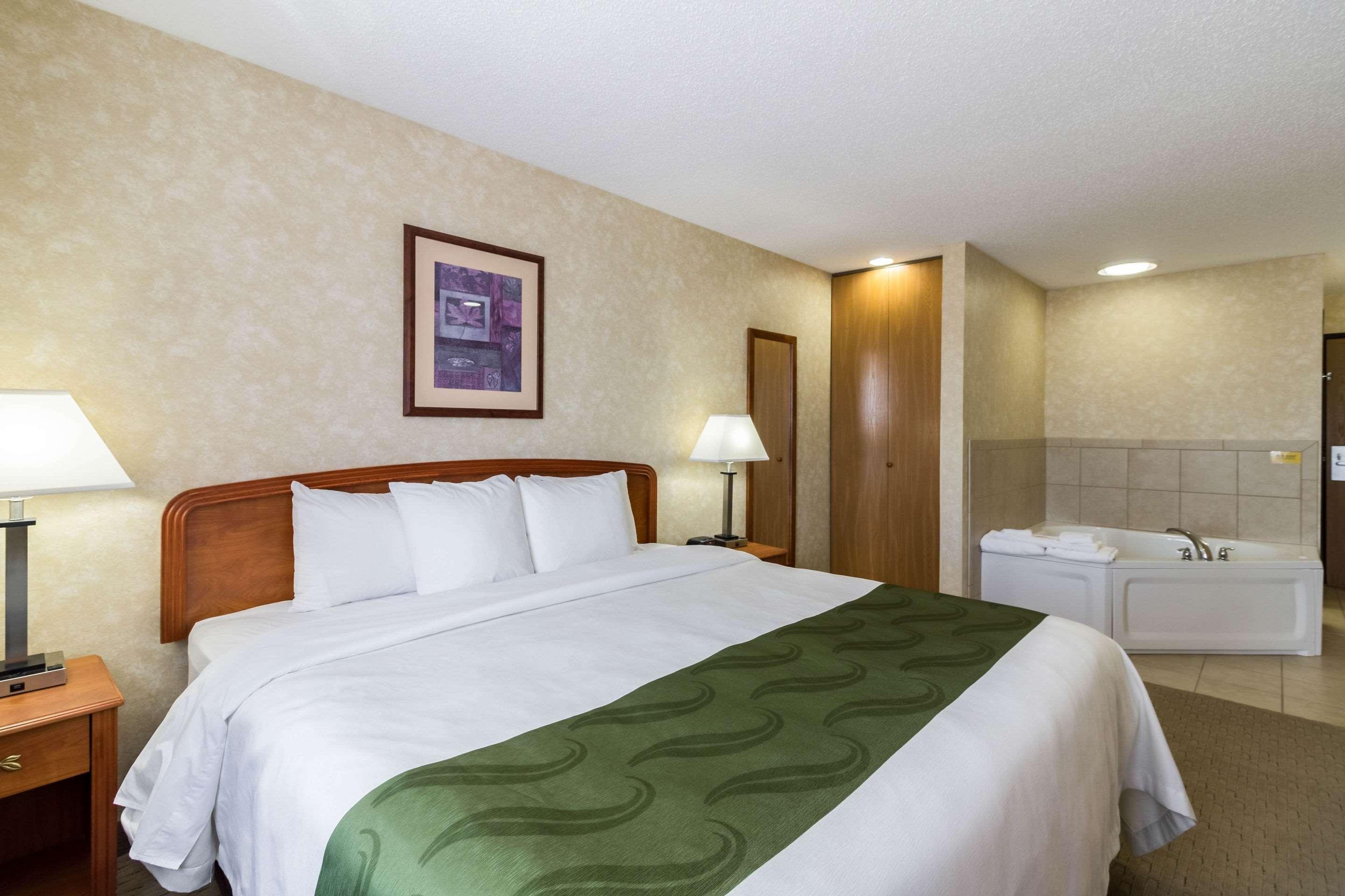Quality Inn Marshall Mn Near University Exterior foto