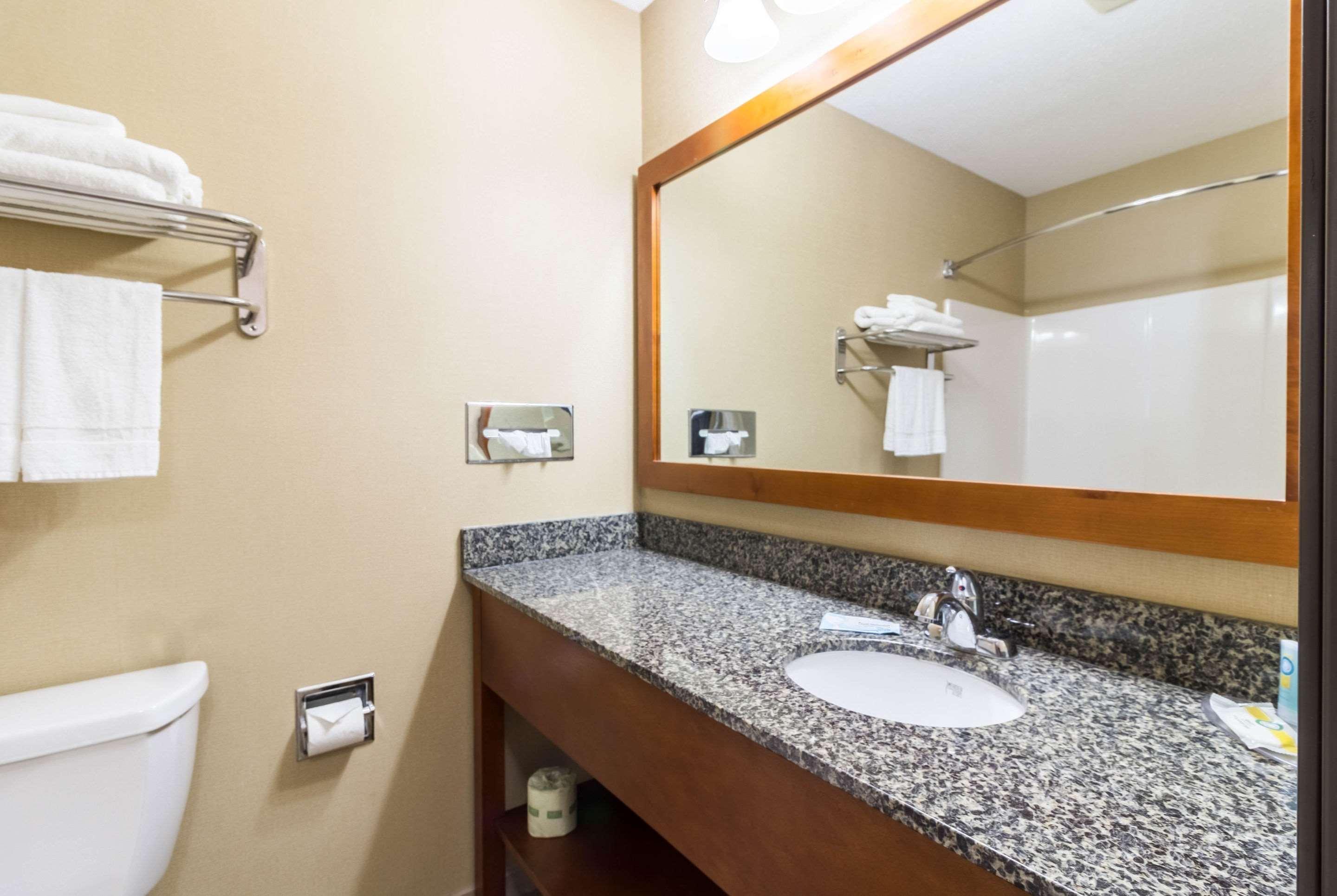 Quality Inn Marshall Mn Near University Exterior foto